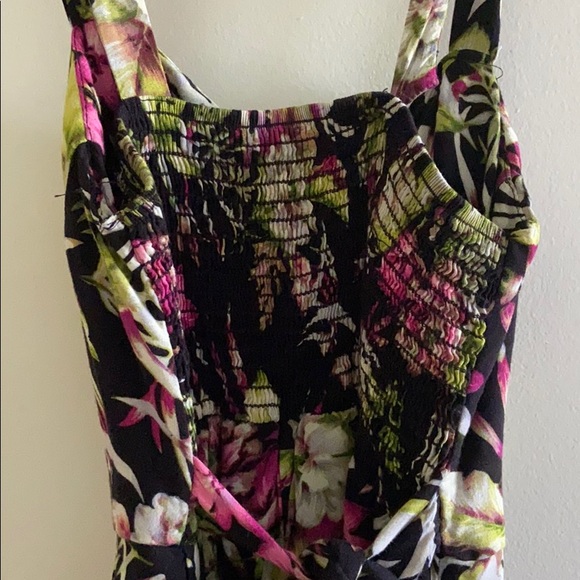 Woman’s Floral Dress - Picture 5 of 5